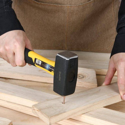 DELI βαριοπούλα DL447010 με αντιολισθητική Fiberglass λαβή, 1000gr, 275mm