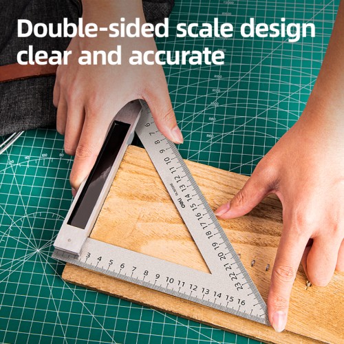 DELI μεταλλικός τριγωνικός χάρακας DL303200, 200mm